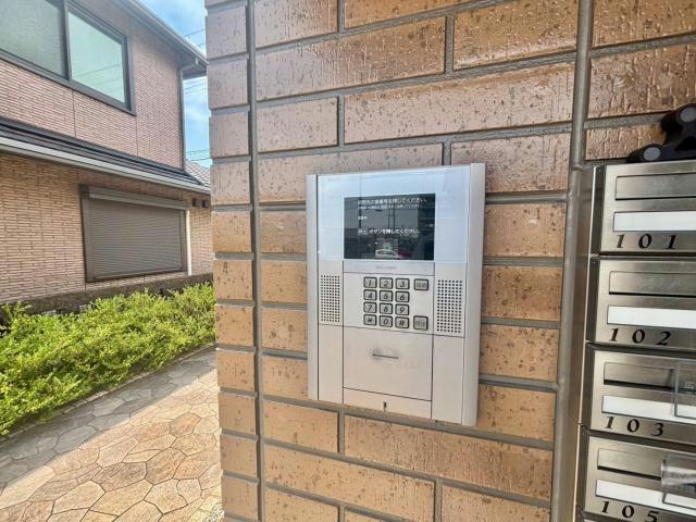 クレスト玉手のエントランス