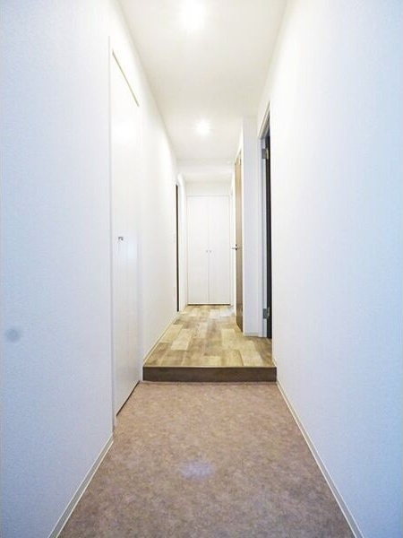 ラトゥール代官町EASTの玄関