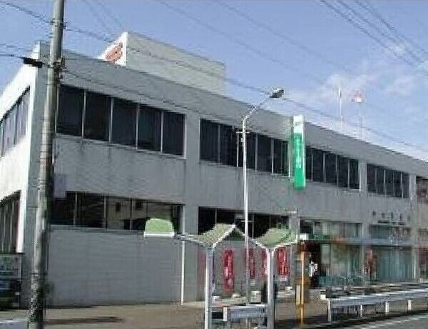 ラルジュ・ツカサ・タンドレスの周辺
