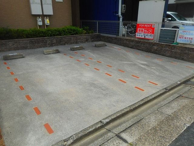 泉の駐車場