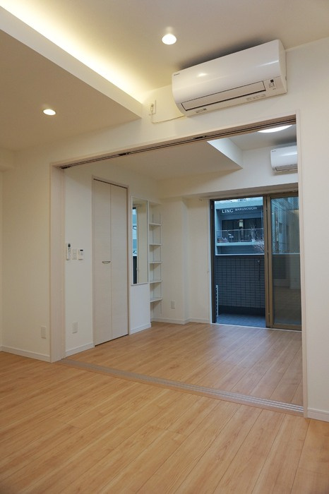 ＲＥＳＩＤＥＮＣＥ丸の内七間町の居間・リビング
