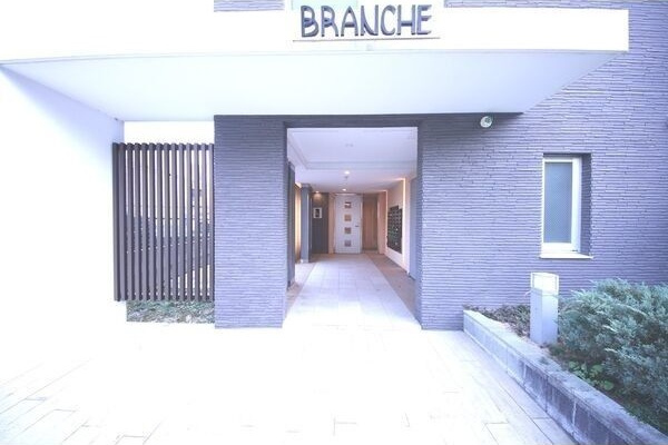 Branche覚王山のエントランス