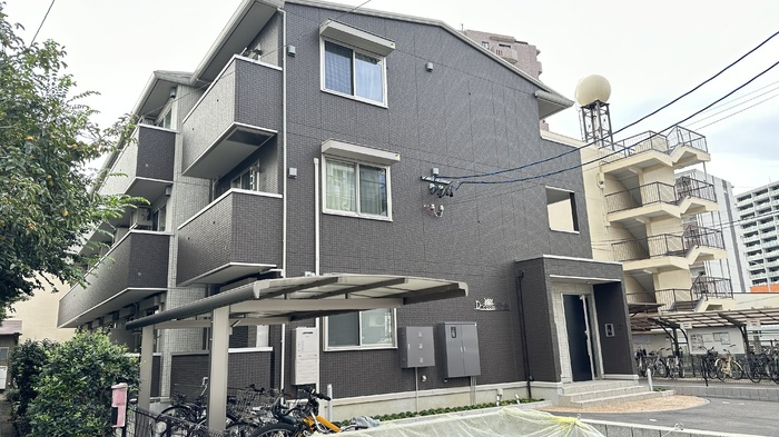 D-room黄金の外観