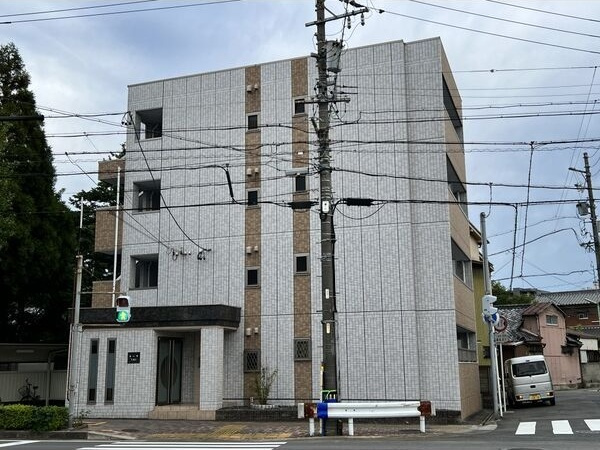 カーサT.R.I