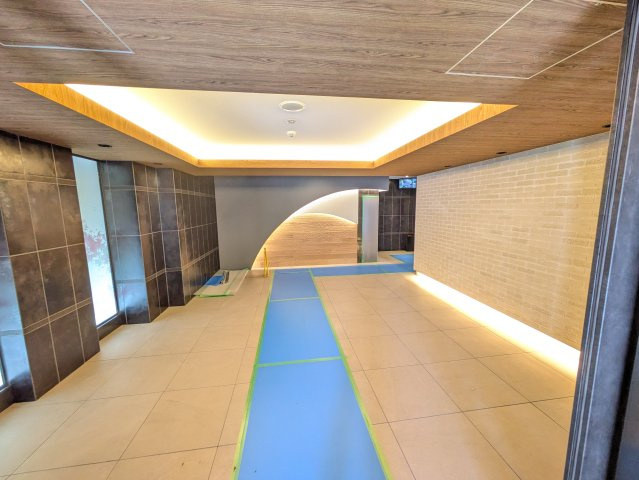 リシュドール堀田駅東のロビー