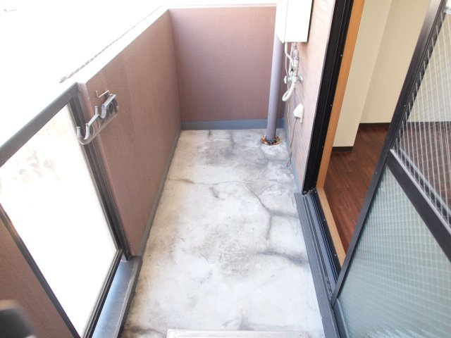 ドエル堀江南のバルコニー