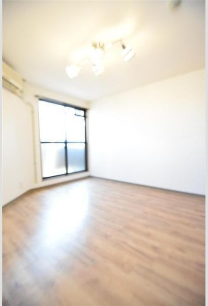 ドエル堀江南の居間・リビング