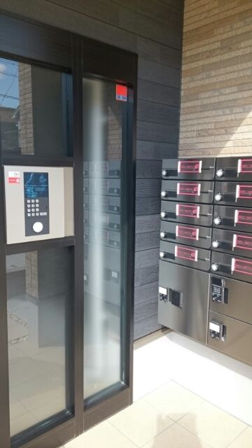 フローリッシュ　Ｒのエントランス