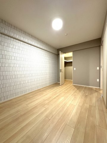 KAMAKURA TERRACE LIVING — 由比ガ浜の余白の洋室