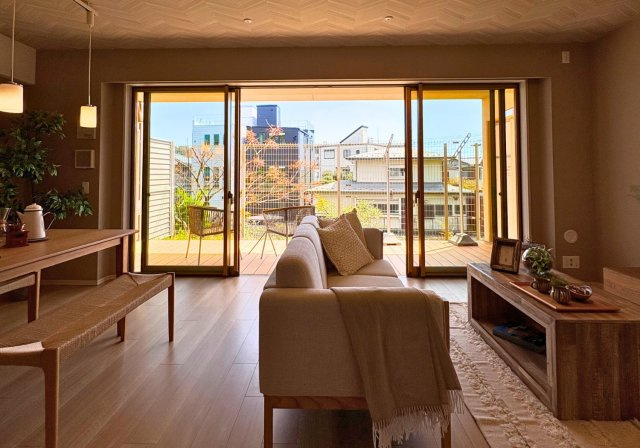 KAMAKURA TERRACE LIVING — 由比ガ浜の余白