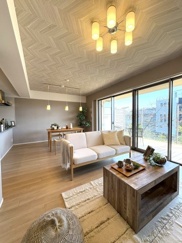 KAMAKURA TERRACE LIVING — 由比ガ浜の余白の居間・リビング