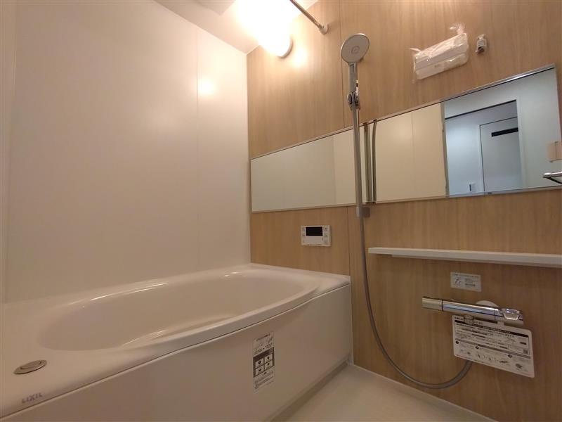 ダイアパレス日進の浴室|きれいなお風呂です