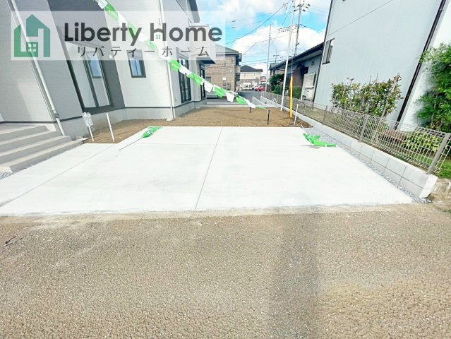 つくば市東光台2期　新築戸建　1号棟の駐車場