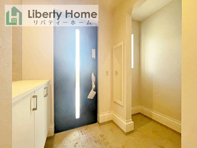 つくば市東光台2期　新築戸建　1号棟の玄関