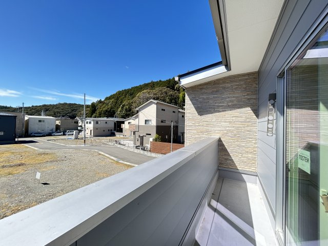 高知市朝倉丙A号地 新築一戸建てのバルコニー|南向きで日当たり良好のバルコニー◎