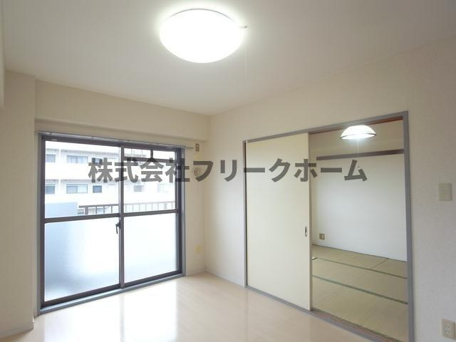 三鷹市井口５丁目の賃貸マンションの寝室