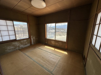 【和室】 | 【北杜市長坂町上条】生活施設が整っている定住者向けの民家 | ２階の和室