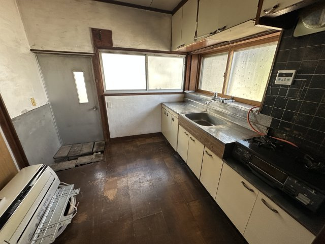 【北杜市長坂町上条】生活施設が整っている定住者向けの民家のキッチン