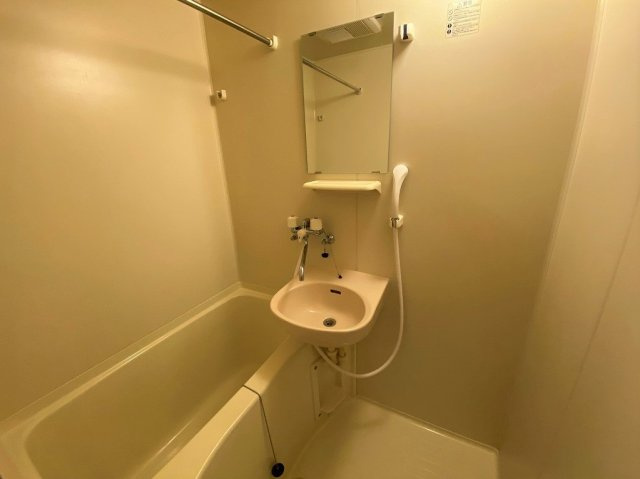 レオパレスモエレパークの浴室