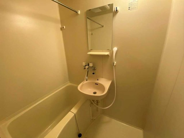 レオパレス篠路７条壱番館の浴室