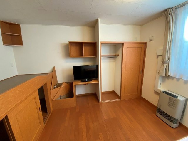 レオパレスジョルダンの居間・リビング