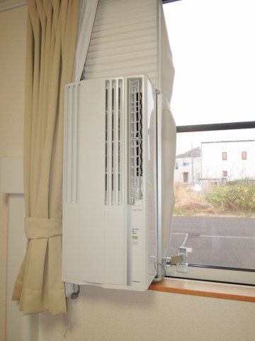 レオパレスコラール藤野のその他|ウィンドエアコンで夏場も快適に。