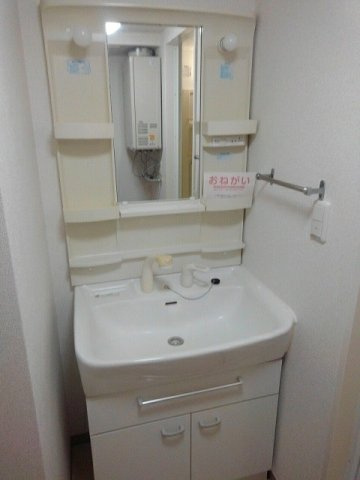リバーサイドコート西町南の洗面所