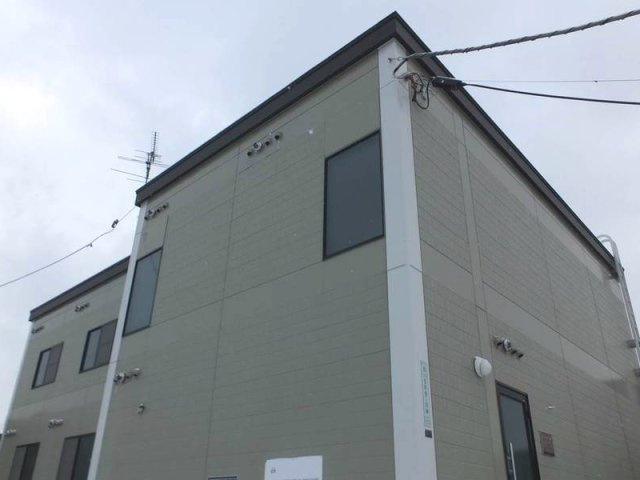 レオパレス鉢の木館の外観