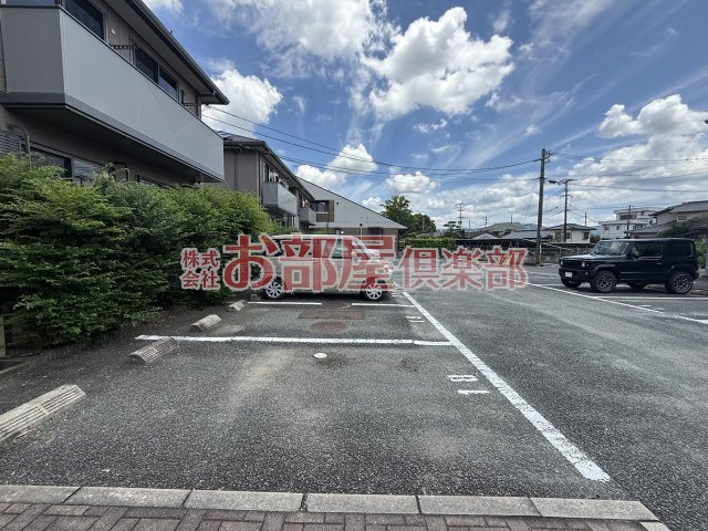 スリーゼ　C棟の駐車場|駐車場完備です