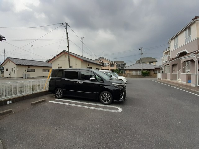 リュミエールＣの駐車場|駐車場