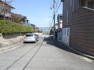 【前面道路含む現地写真】 | 川西市湯山台2丁目80の11　中古一戸建て