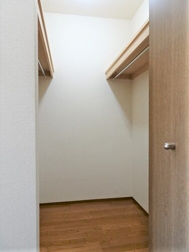 ライオンズマンション山の手第２の収納|ウォークインクロゼット