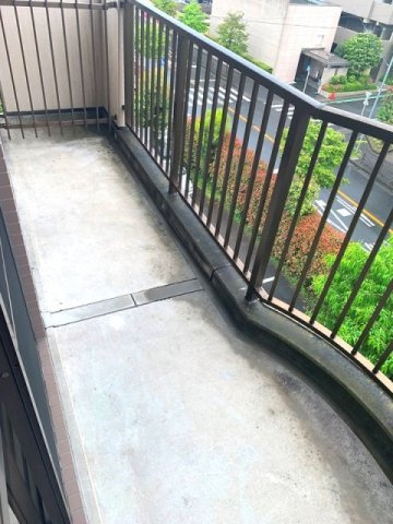 【バルコニー】