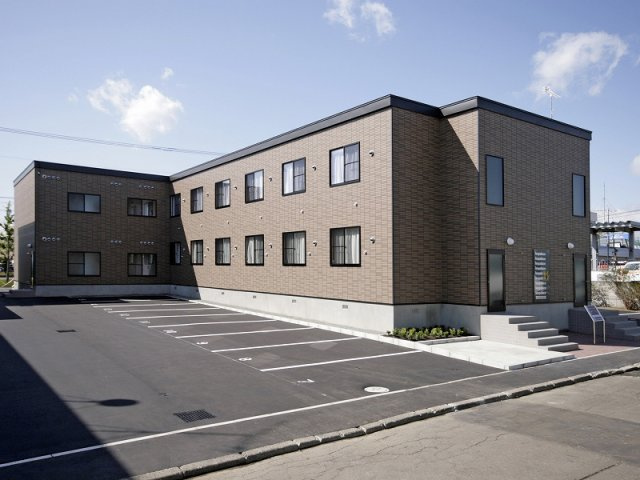 レオパレスカストルの外観