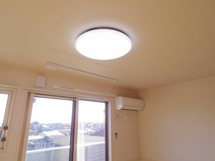 コトー・シェソワ 1のその他|LED居室照明（合計2台付）・室内物干し・エアコン（合計2台付）
