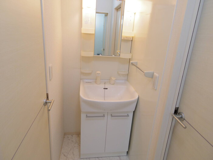 グランモアヒロセの独立洗面台|洗髪洗面化粧台