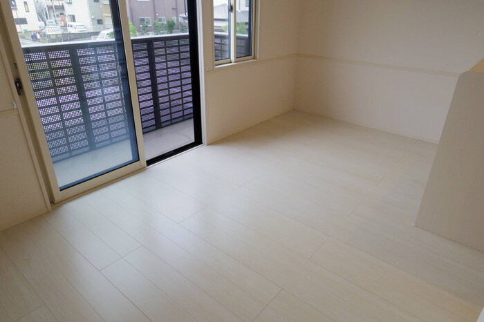 Villa Ren(ｳﾞｨﾗﾚﾝ）の居間・リビング|リビング