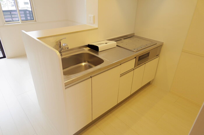 Villa Ren(ｳﾞｨﾗﾚﾝ）のキッチン|カウンターキッチン(IHｸｯｷﾝｸﾞﾋｰﾀｰ付き)