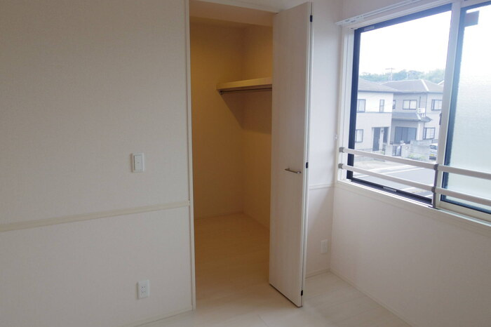 Villa Ren(ｳﾞｨﾗﾚﾝ）の収納|ウォークインクローゼット