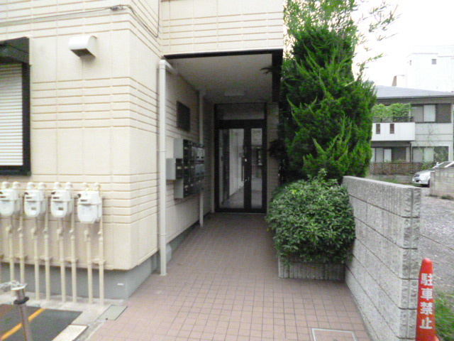 ヘーベルメゾン石神井公園のエントランス|★オートロック対応エントランス★