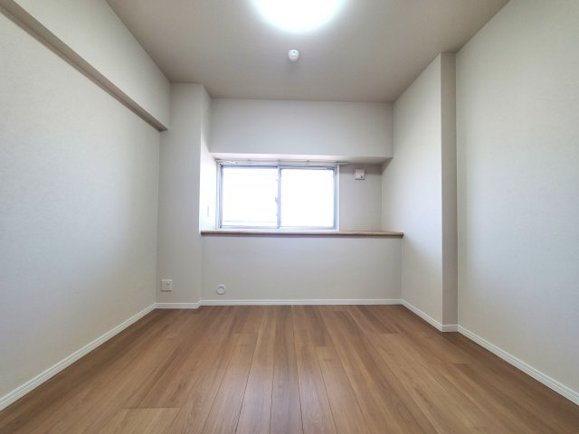 パークフィールドみさとテラ・ウエスト3街区1号館の洋室|広々とした洋室です