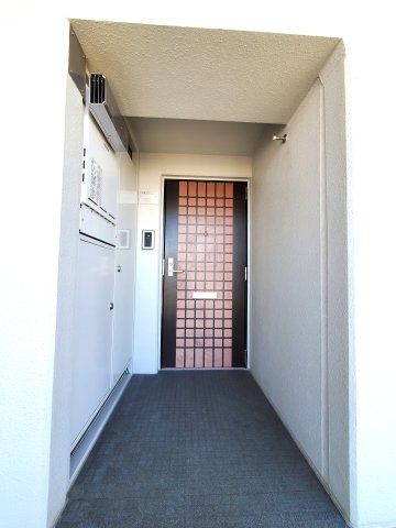 パークフィールドみさとテラ・ウエスト3街区1号館の玄関|毎日通る玄関はこちらです