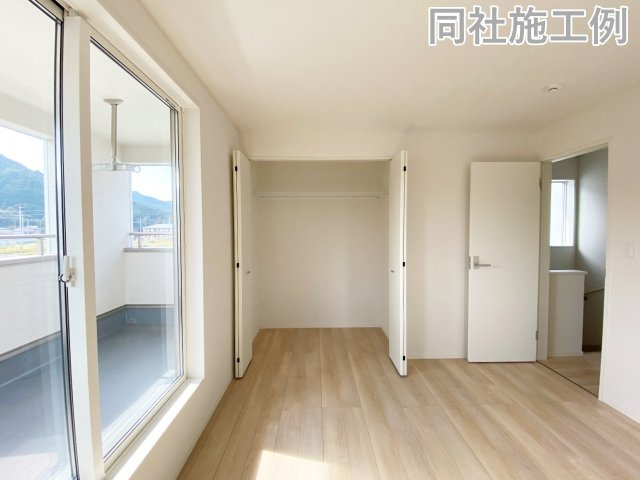 新築戸建　クレイドルガーデン曽我部町寺長縄手の洋室|同社施工例