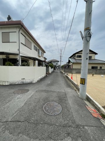 高松町　土地の前面道路含む現地写真