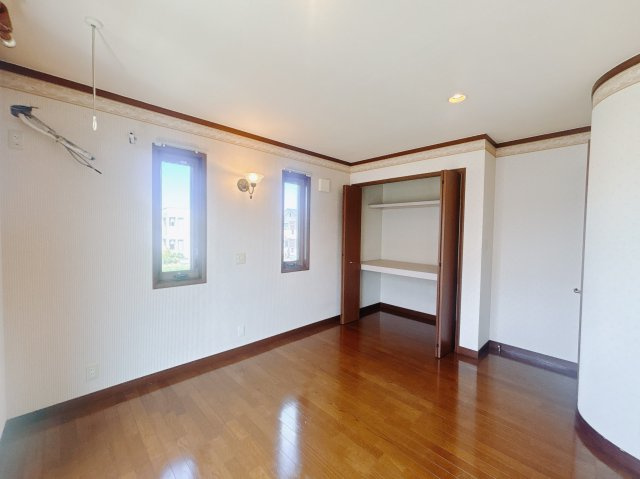 【中古戸建】前橋市箱田町の洋室|■2階洋室｜2階各居室には収納をご用意しています♪常にお部屋を綺麗に保てます！小さなお子様も自然とお片付けができるようになるのでうれしいですよね！