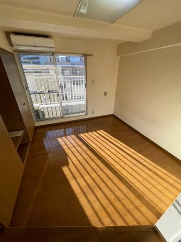 メゾン池之端の居間・リビング|写真は別の部屋になります