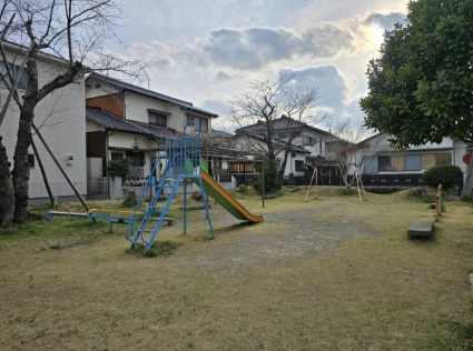 【収納多いです！】高知市福井東町　中古一戸建てのその他|北側、公園です☆