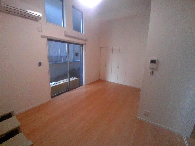 レグルス新明の洋室