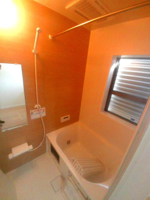 レグルス新明の浴室