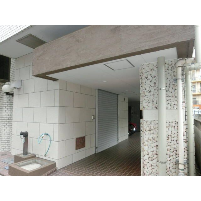 ハイツ川原のエントランス